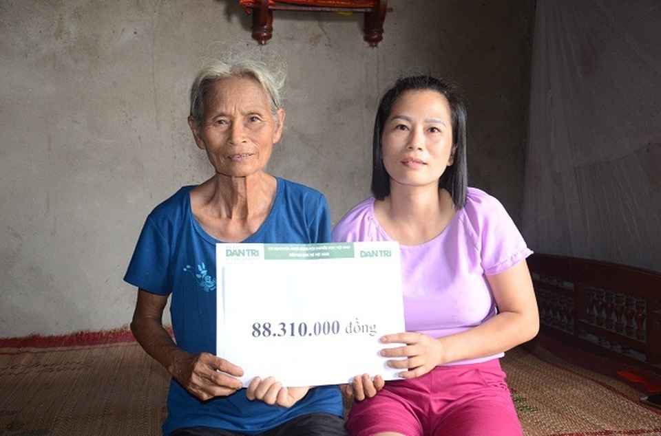 Bạn đọc Dân trí vượt trăm cây số giúp đỡ người đàn bà sống chung xương sống với con trai - 5 Bạn đọc Dân trí vượt trăm cây số giúp đỡ người đàn bà sống chung xương sống với con trai - 5
