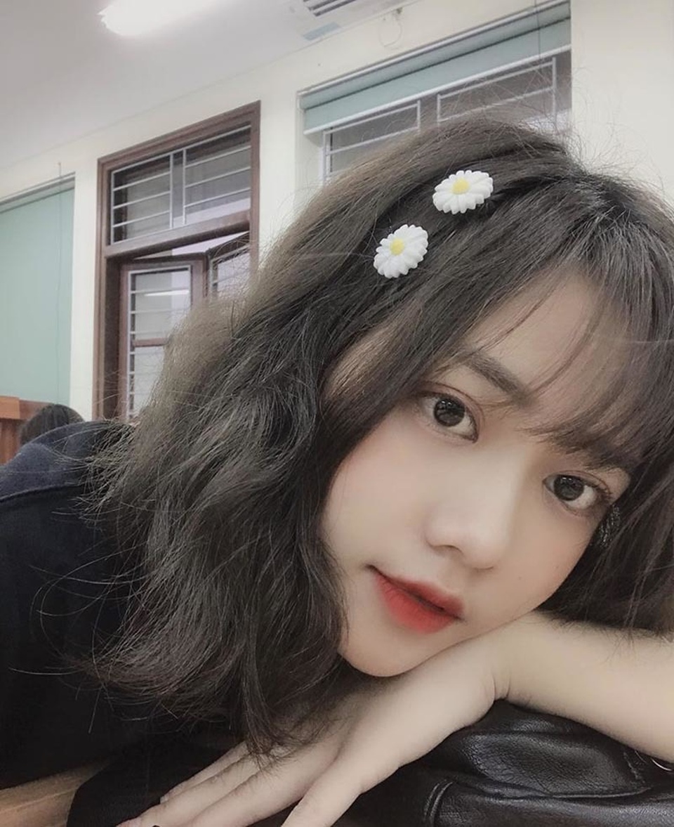 Hot girl HV Nông nghiệp: “Giữa thông minh và đẹp, tôi chọn đẹp” - 3 Hot girl HV Nông nghiệp: “Giữa thông minh và đẹp, tôi chọn đẹp” - 3