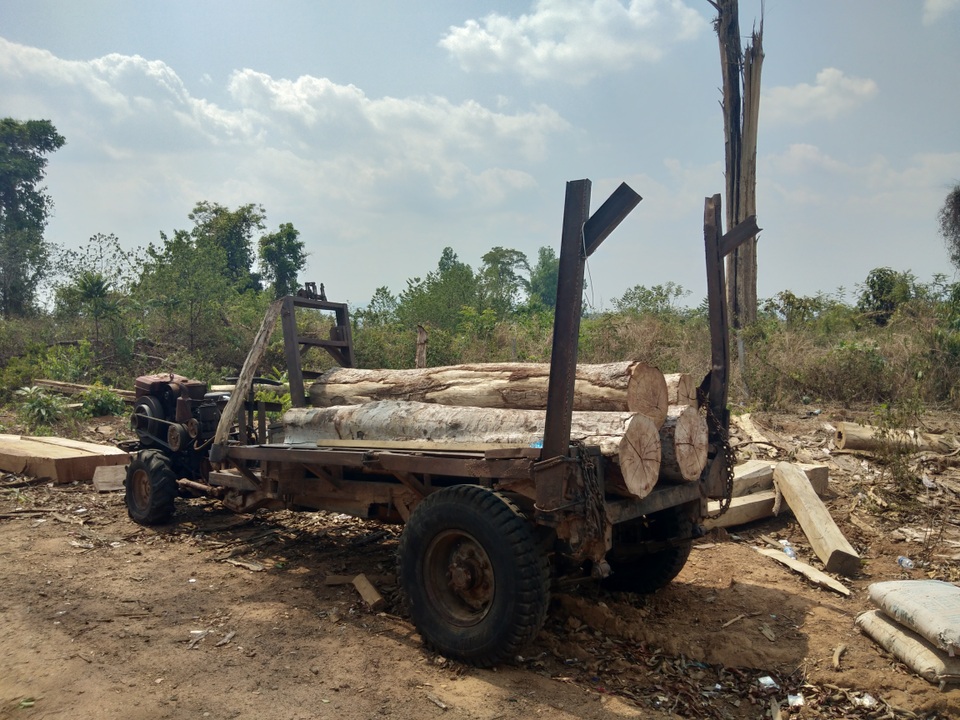 Những chiếc ô tô “đánh đố” lực lượng chức năng tìm ra... chủ xe - 6 Những chiếc ô tô “đánh đố” lực lượng chức năng tìm ra... chủ xe - 6
