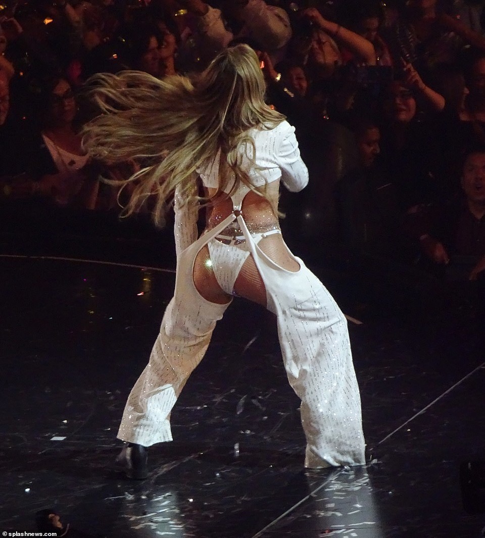 Hình ảnh bốc lửa của Jennifer Lopez - 11 Hình ảnh bốc lửa của Jennifer Lopez - 11