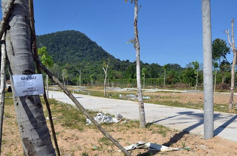 Ngậm đắng vì rót tiền dự án ma; Bộ muốn cấm chiêu “núp bóng” mua đất hộ người Trung Quốc - 2 Ngậm đắng vì rót tiền dự án ma; Bộ muốn cấm chiêu “núp bóng” mua đất hộ người Trung Quốc - 2