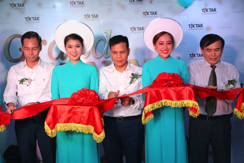 VNGroup tưng bừng khai trương văn phòng chia sẻ Tiktak thứ hai tại Hà Nội - 2 VNGroup tưng bừng khai trương văn phòng chia sẻ Tiktak thứ hai tại Hà Nội - 2