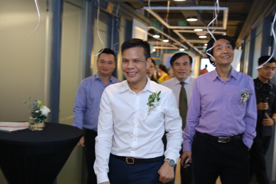 VNGroup tưng bừng khai trương văn phòng chia sẻ Tiktak thứ hai tại Hà Nội - 5 VNGroup tưng bừng khai trương văn phòng chia sẻ Tiktak thứ hai tại Hà Nội - 5