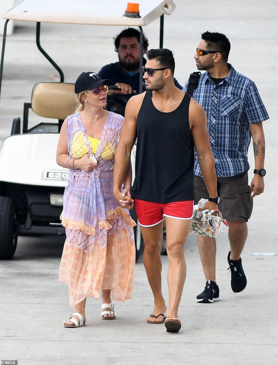 Britney và bồ trẻ tái hiện khoảnh khắc Titanic - 11