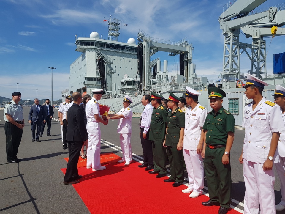 Hệ thống tác chiến hiện đại trên 2 chiến hạm Canada đang thăm Cam Ranh - 2