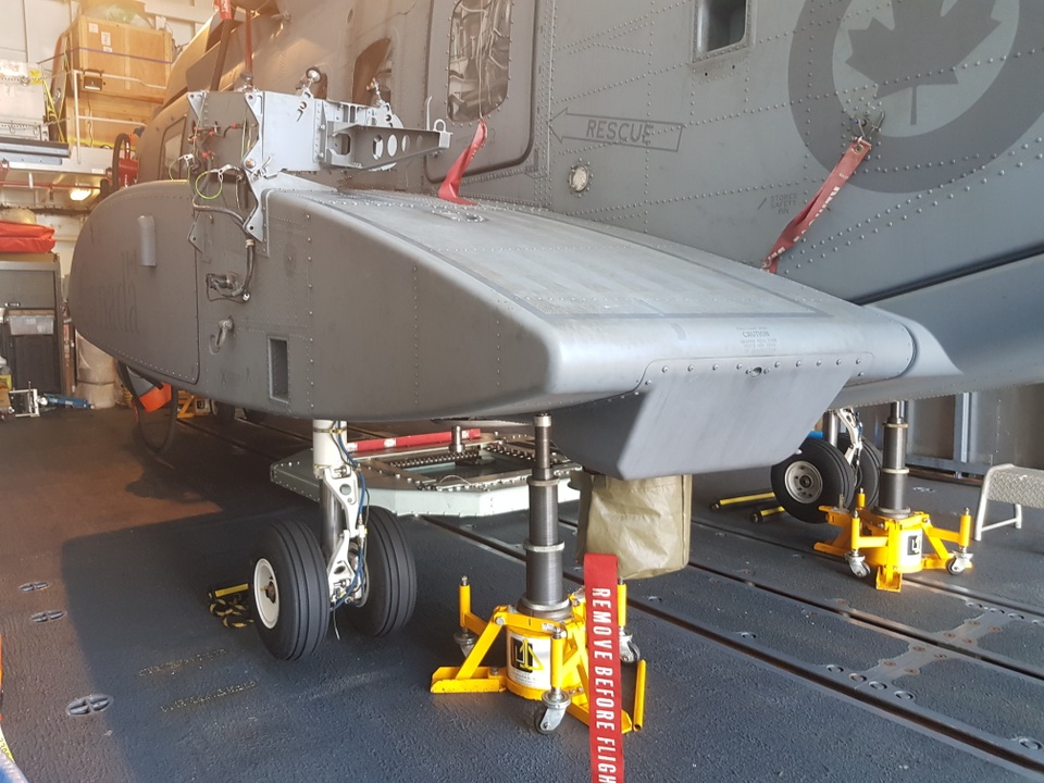 Hệ thống tác chiến hiện đại trên 2 chiến hạm Canada đang thăm Cam Ranh - 6