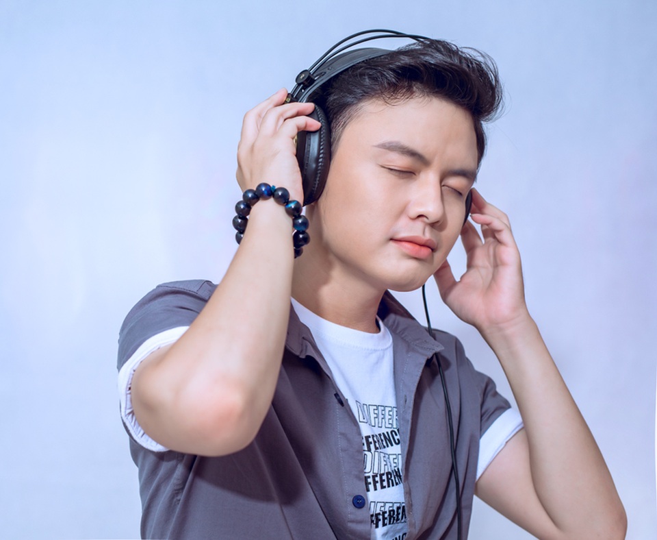 Hiện tượng mạng gây sốt với bản hit “Độ ta không độ nàng” là ai? - 1 Hiện tượng mạng gây sốt với bản hit “Độ ta không độ nàng” là ai? - 1