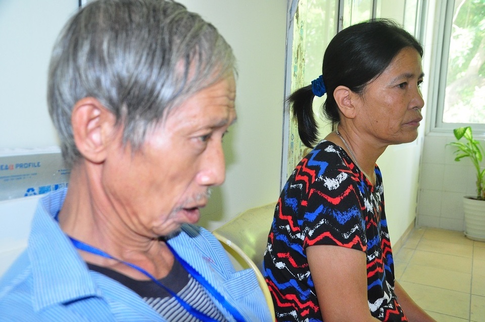 Rớt nước mắt cảnh vợ chồng ung thư nhường nhau suất cơm từ thiện để sống qua ngày - 8 Rớt nước mắt cảnh vợ chồng ung thư nhường nhau suất cơm từ thiện để sống qua ngày - 8