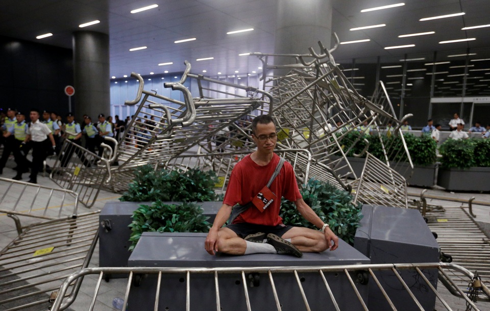 Hong Kong đối mặt biển người phản đối dự luật dẫn độ - 10 Hong Kong đối mặt biển người phản đối dự luật dẫn độ - 10