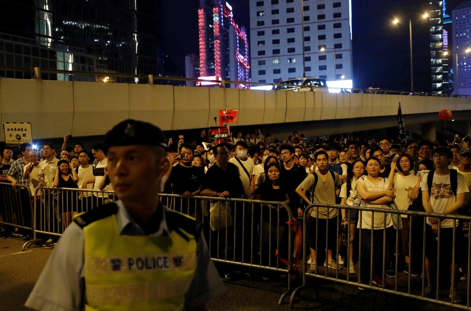 Hong Kong đối mặt biển người phản đối dự luật dẫn độ - 4 Hong Kong đối mặt biển người phản đối dự luật dẫn độ - 4