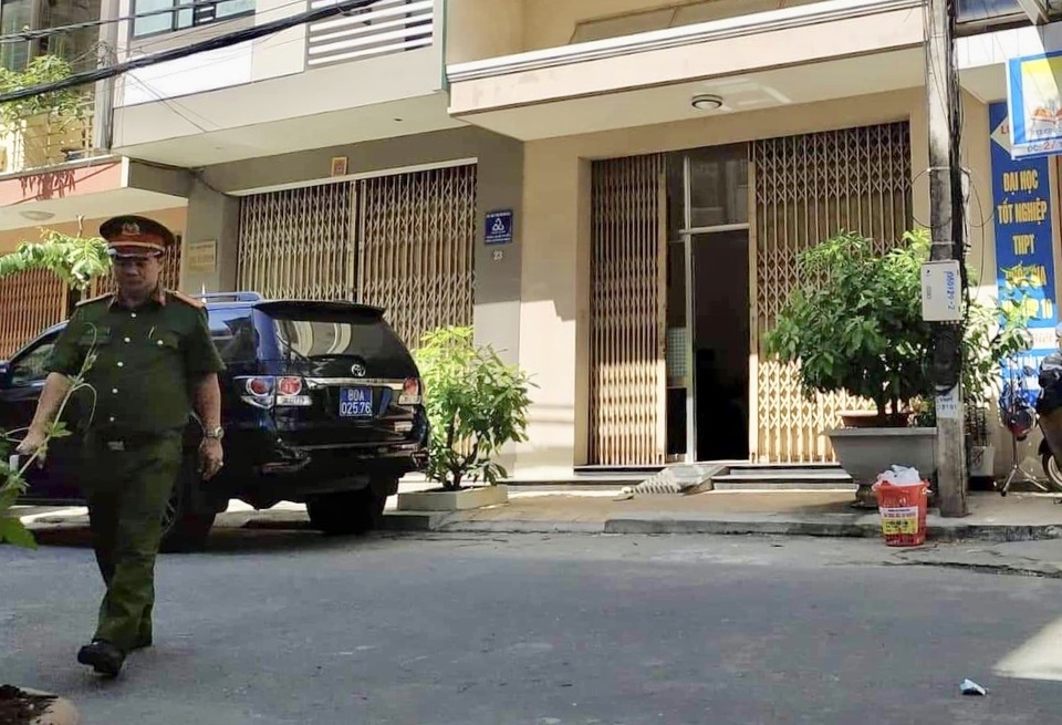 Khám nhà ông Trương Duy Nhất liên quan vụ Vũ “nhôm” - 1 Khám nhà ông Trương Duy Nhất liên quan vụ Vũ “nhôm” - 1