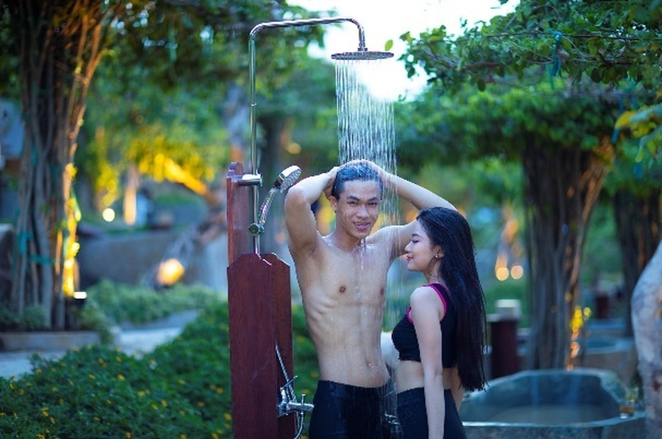 Trải nghiệm tắm bùn khoáng độc đáo trên đảo Hòn Tằm xinh đẹp - 1 Trải nghiệm tắm bùn khoáng độc đáo trên đảo Hòn Tằm xinh đẹp - 1