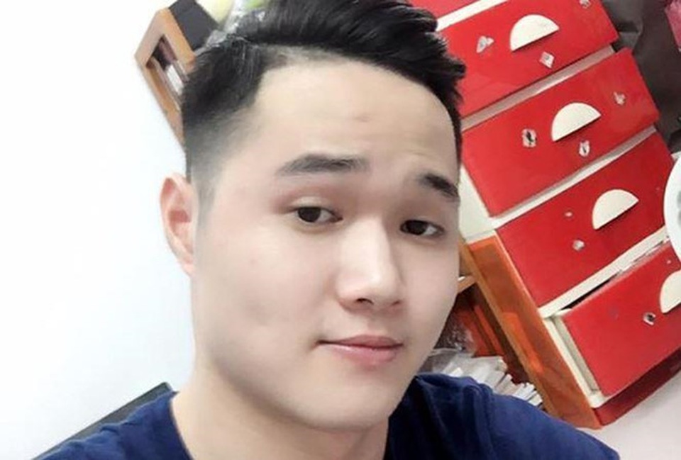 “Tú ông” môi giới cho á hậu bán dâm sắp hầu tòa - 1 “Tú ông” môi giới cho á hậu bán dâm sắp hầu tòa - 1