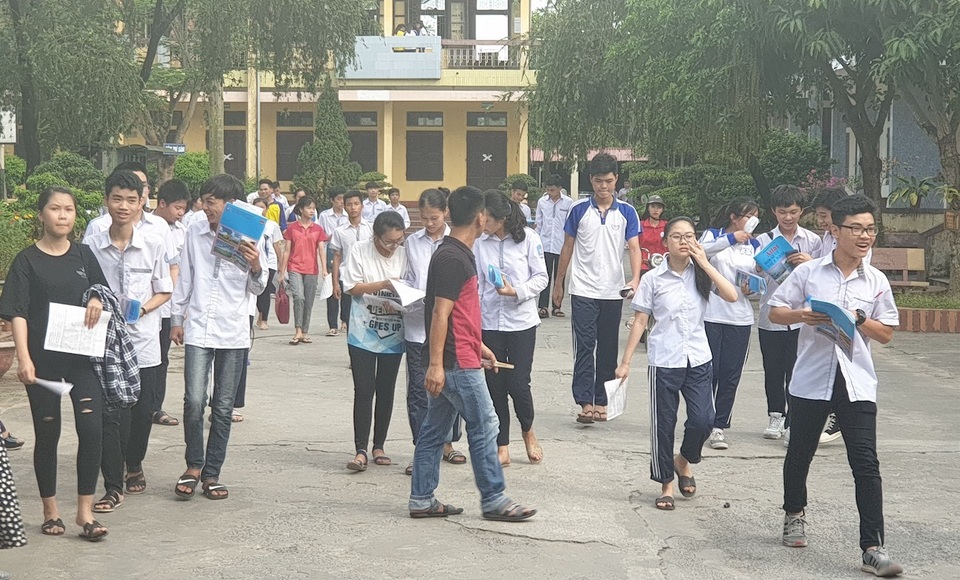 Tuyển sinh vào lớp 10 Nam Định: 14 thí sinh vắng thi, 3 thí sinh vi phạm quy chế - 1 Tuyển sinh vào lớp 10 Nam Định: 14 thí sinh vắng thi, 3 thí sinh vi phạm quy chế - 1