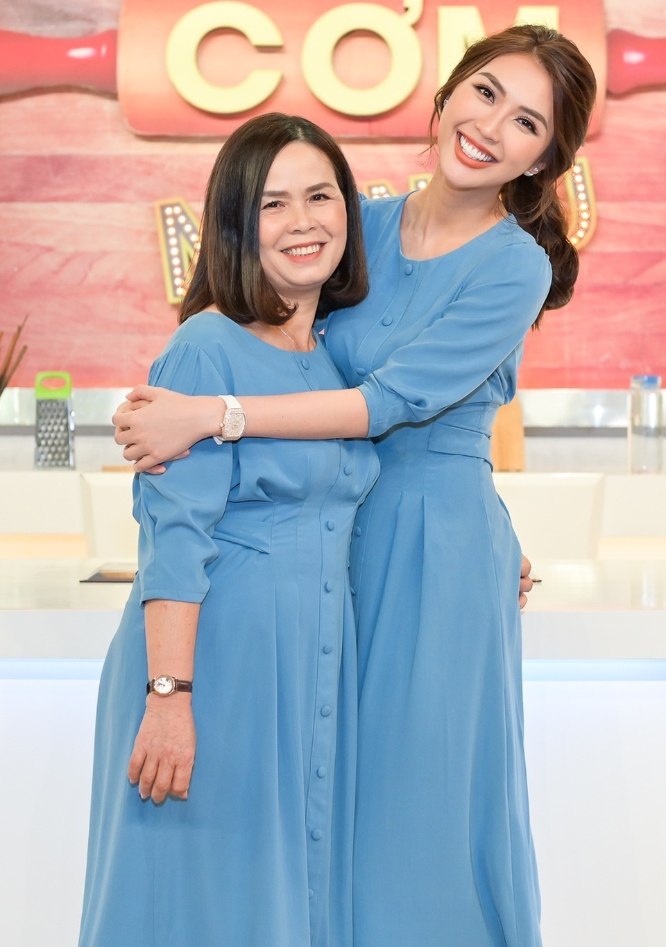 Mỹ nhân vòng eo 53 than thở đang “ế” dù nấu ăn ngon - 1 Mỹ nhân vòng eo 53 than thở đang “ế” dù nấu ăn ngon - 1