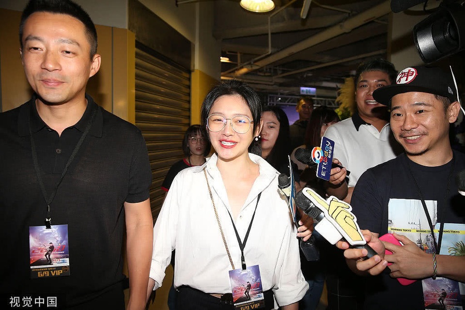 Vợ chồng Từ Hy Viên ‘trốn’ con đi hò hẹn - 4 Vợ chồng Từ Hy Viên ‘trốn’ con đi hò hẹn - 4