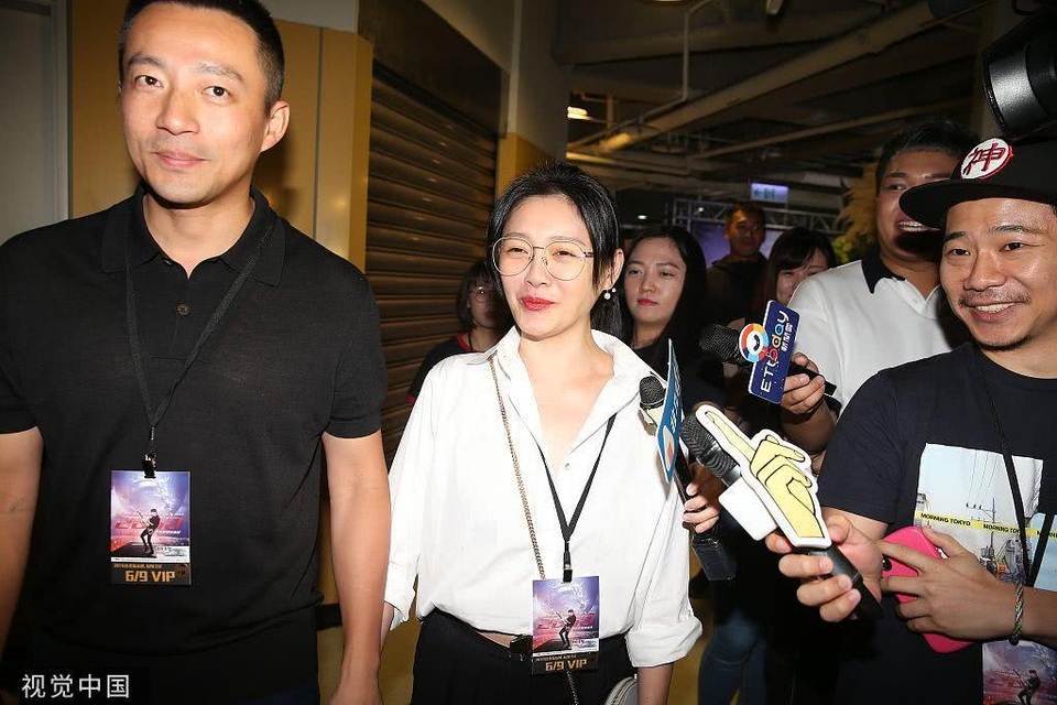 Vợ chồng Từ Hy Viên ‘trốn’ con đi hò hẹn - 1 Vợ chồng Từ Hy Viên ‘trốn’ con đi hò hẹn - 1