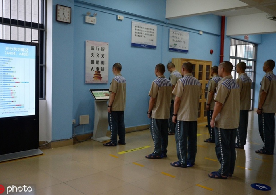 Đi tù vẫn thoải mái shopping online ở Trung Quốc - 1