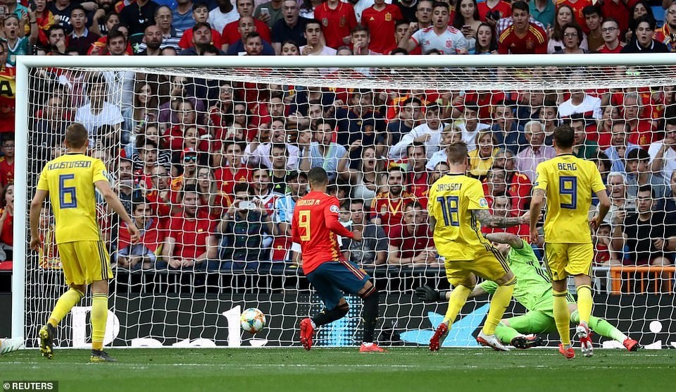 Tây Ban Nha 3-0 Thụy Điển: Ramos, Morata lập công - 10 Tây Ban Nha 3-0 Thụy Điển: Ramos, Morata lập công - 10