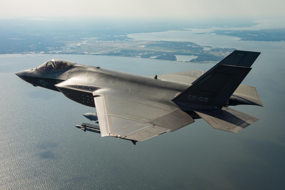 Nhật Bản tiết lộ nguyên nhân máy bay chiến đấu F-35A rơi xuống biển - 1 Nhật Bản tiết lộ nguyên nhân máy bay chiến đấu F-35A rơi xuống biển - 1