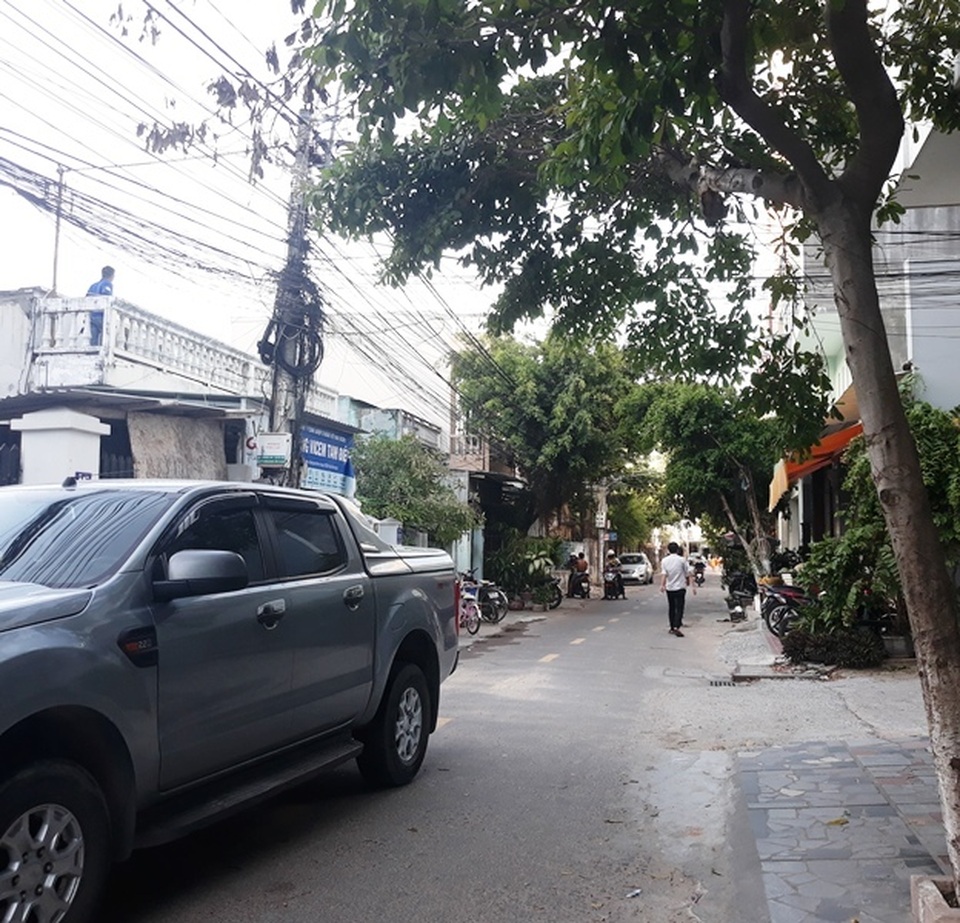 “Ở chung cư thu nhập thấp mà sao mua ô tô nhiều thế?!” - 4 “Ở chung cư thu nhập thấp mà sao mua ô tô nhiều thế?!” - 4