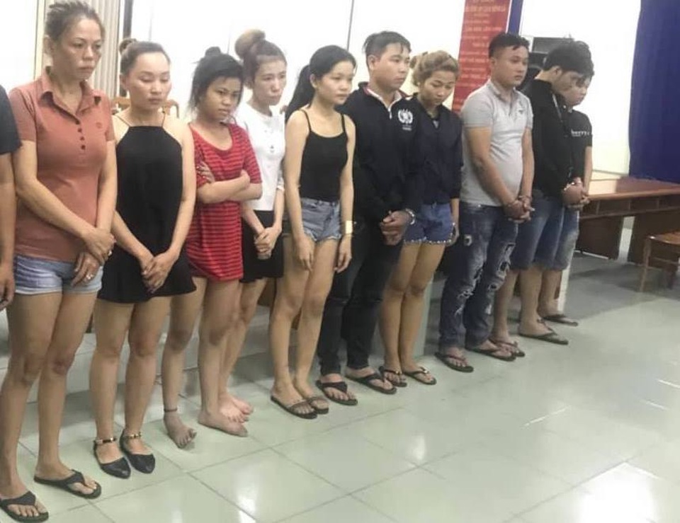 Băng nhóm vờ bán dâm cho khách để trộm tài sản  Băng nhóm vờ bán dâm cho khách để trộm tài sản