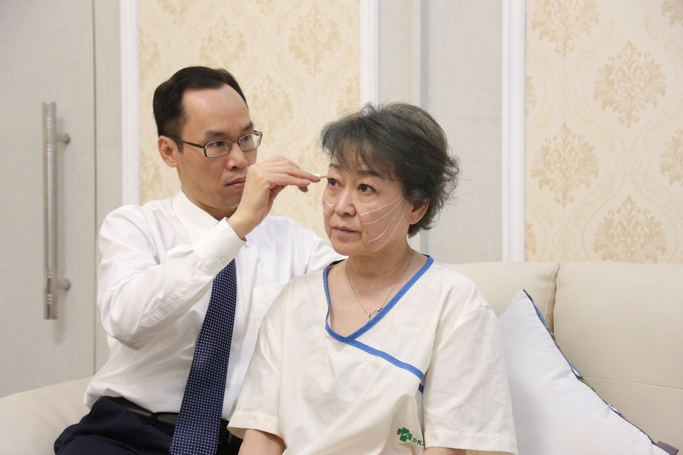 Bác sĩ Nguyễn Công Hân – Người xóa đi ám ảnh chảy xệ da tuổi trung niên - 2