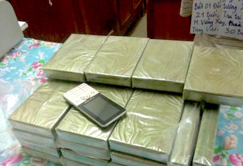 Bắt đối tượng người Lào vận chuyển 30 bánh heroin - 1 Bắt đối tượng người Lào vận chuyển 30 bánh heroin - 1
