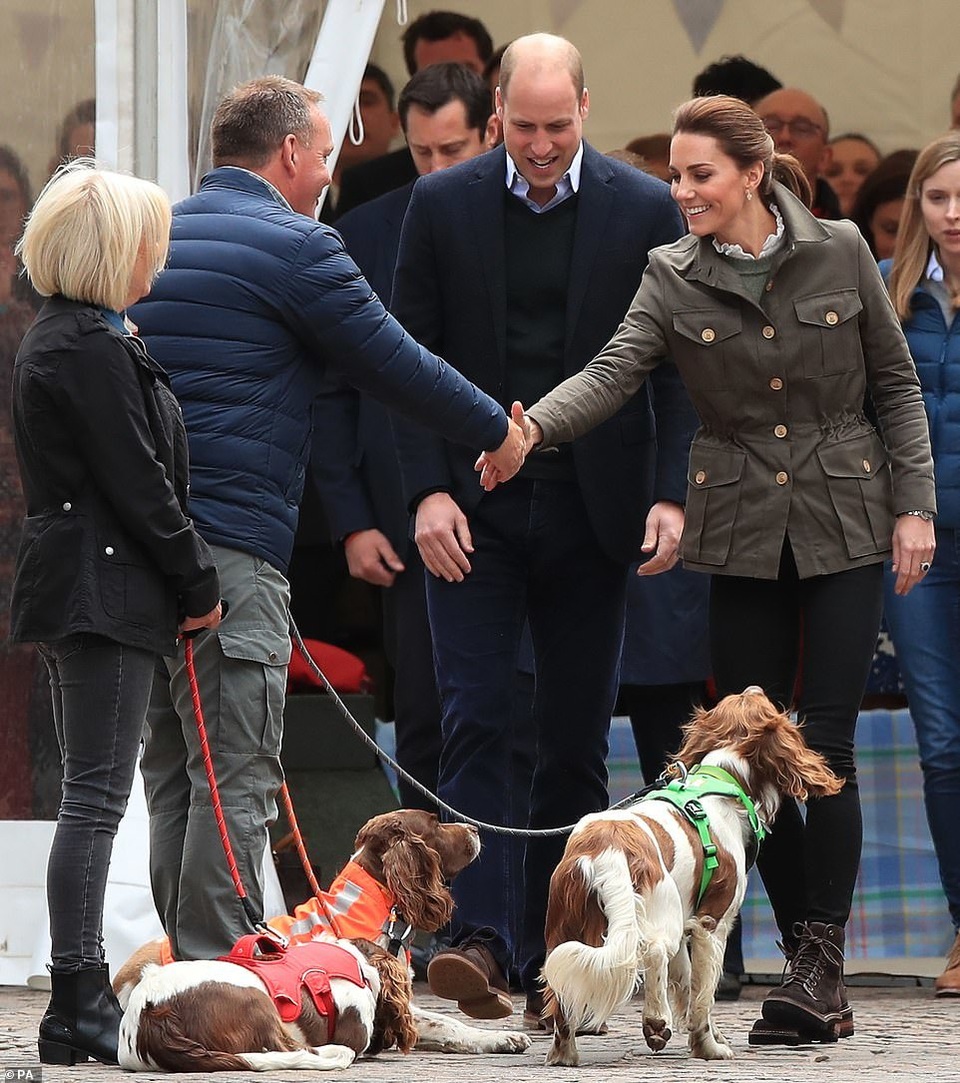 Công nương Kate Middleton ăn vận trẻ trung dự sự kiện - 2 Công nương Kate Middleton ăn vận trẻ trung dự sự kiện - 2