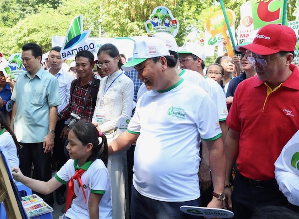 Phấn đấu đến năm 2025, cả nước không sử dụng đồ nhựa dùng một lần - 3 Phấn đấu đến năm 2025, cả nước không sử dụng đồ nhựa dùng một lần - 3