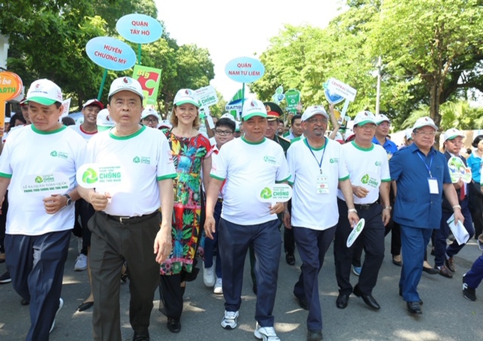 Phấn đấu đến năm 2025, cả nước không sử dụng đồ nhựa dùng một lần - 5 Phấn đấu đến năm 2025, cả nước không sử dụng đồ nhựa dùng một lần - 5