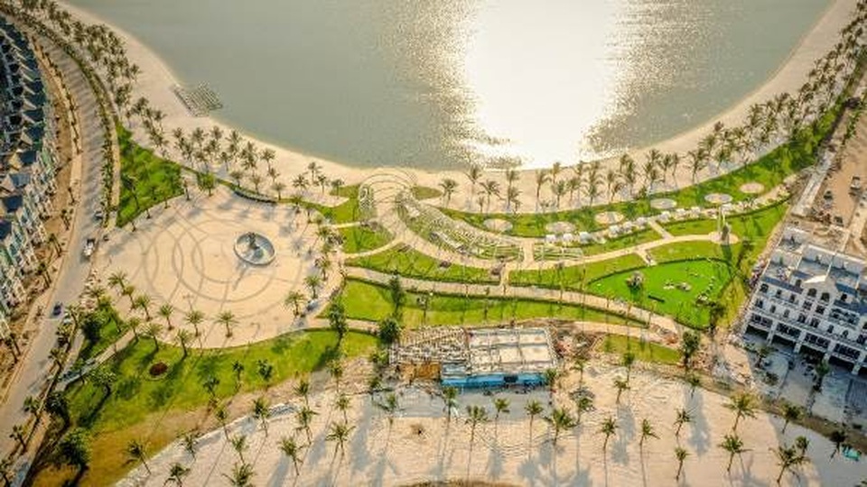 Vingroup “thắp sáng” Hồ Vinhomes Ocean Park bằng dàn sao khủng showbiz - 1 Vingroup “thắp sáng” Hồ Vinhomes Ocean Park bằng dàn sao khủng showbiz - 1