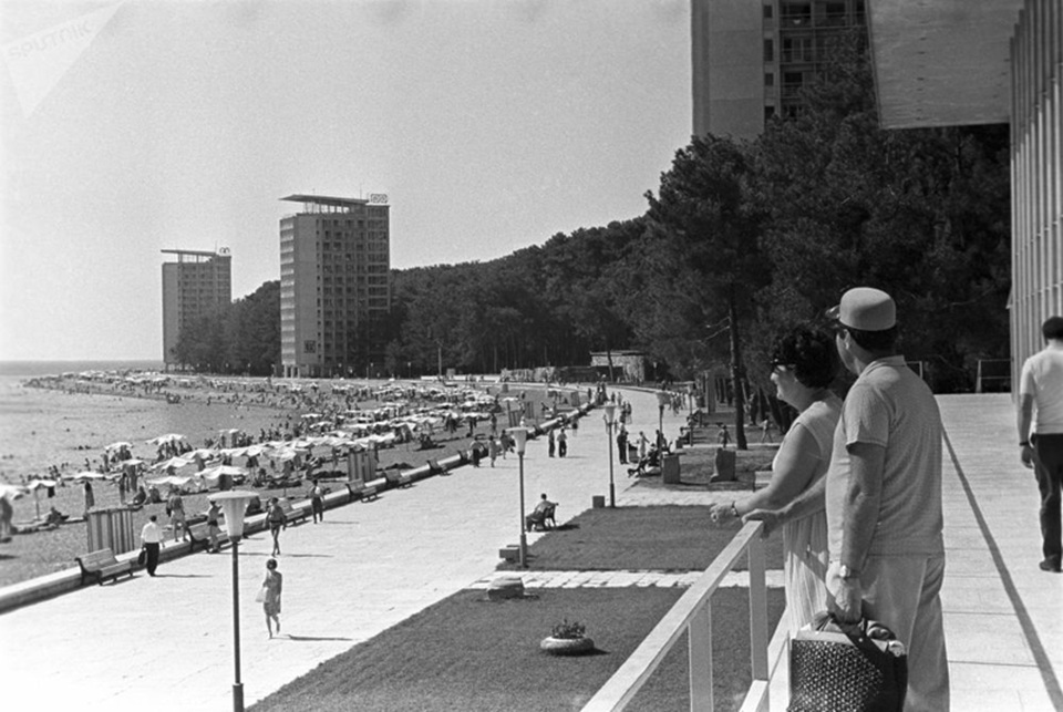 Ảnh hiếm về các hoạt động giải trí của giới trẻ Liên Xô trên bãi biển - 9 Ảnh hiếm về các hoạt động giải trí của giới trẻ Liên Xô trên bãi biển - 9