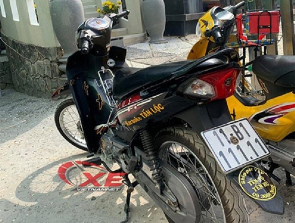 Chi 300 triệu đồng chơi xe biển một chữ số, chất chơi dân Tiền Giang - 2 Chi 300 triệu đồng chơi xe biển một chữ số, chất chơi dân Tiền Giang - 2