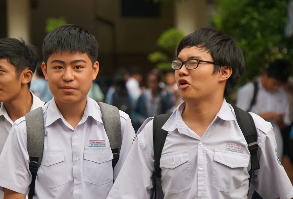 Điểm chuẩn nhiều lớp vào Trường Phổ thông Năng khiếu giảm mạnh - 1 Điểm chuẩn nhiều lớp vào Trường Phổ thông Năng khiếu giảm mạnh - 1