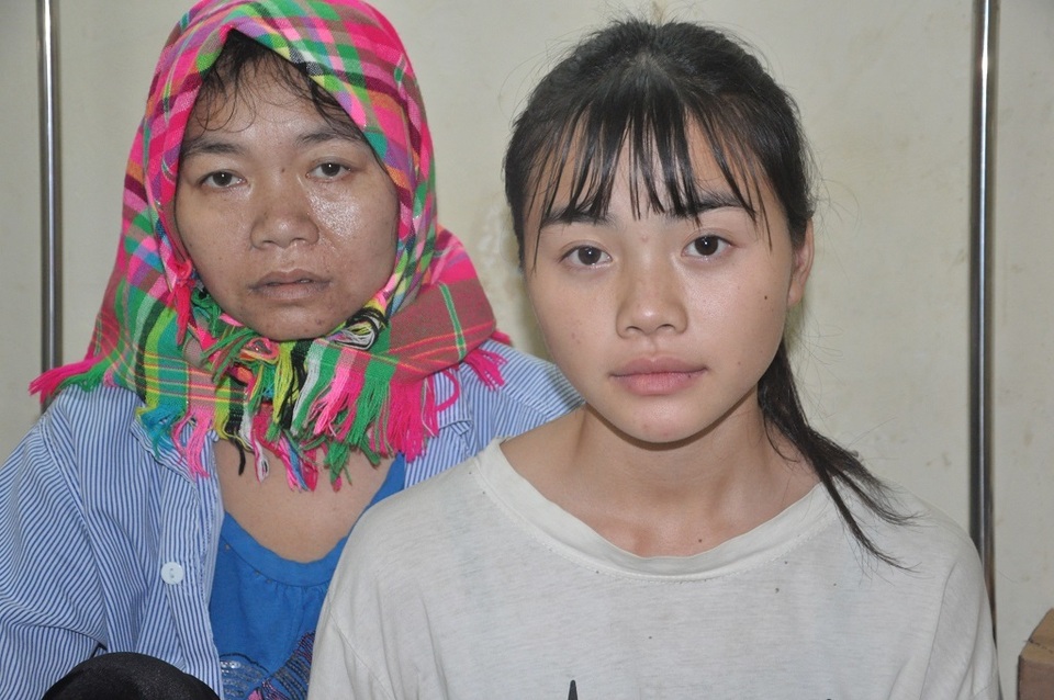 Rớt nước mắt nữ sinh dân tộc Thái cầu xin làm thuê kiếm tiền chăm mẹ trong viện - 5 Rớt nước mắt nữ sinh dân tộc Thái cầu xin làm thuê kiếm tiền chăm mẹ trong viện - 5