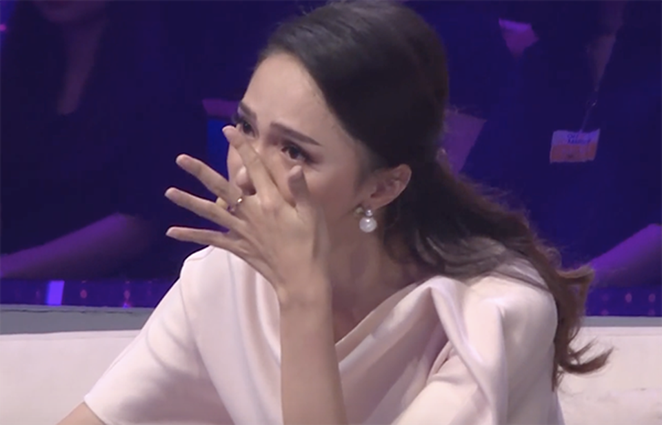 Dàn “nam thần” công khai song tính, đồng tính xúc động khiến dàn sao bật khóc - 3 Dàn “nam thần” công khai song tính, đồng tính xúc động khiến dàn sao bật khóc - 3