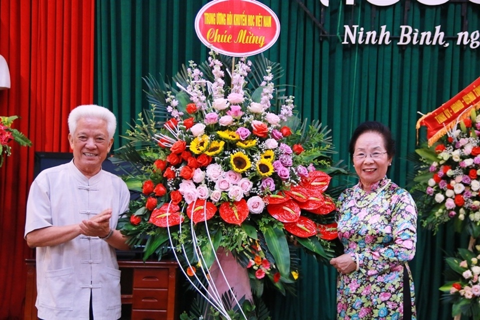 Hội Khuyến học Ninh Bình long trọng kỷ niệm 20 năm thành lập - 1 Hội Khuyến học Ninh Bình long trọng kỷ niệm 20 năm thành lập - 1