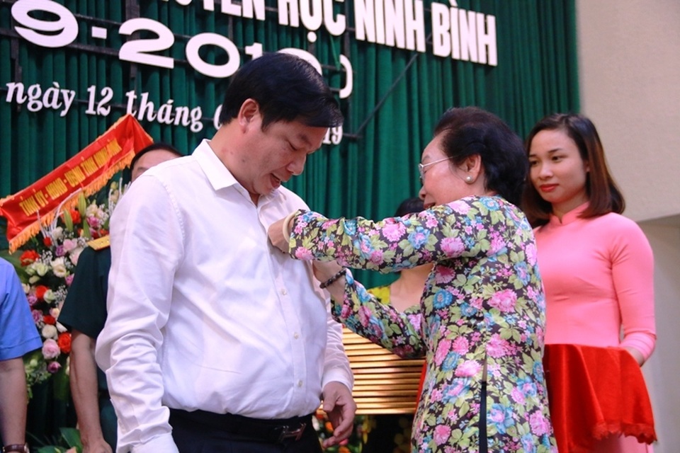 Hội Khuyến học Ninh Bình long trọng kỷ niệm 20 năm thành lập - 6 Hội Khuyến học Ninh Bình long trọng kỷ niệm 20 năm thành lập - 6
