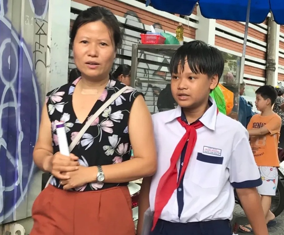 Đề khảo sát lớp 6 chuyên Trần Đại Nghĩa: Nhiều câu về vấn đề xã hội - 2 Đề khảo sát lớp 6 chuyên Trần Đại Nghĩa: Nhiều câu về vấn đề xã hội - 2