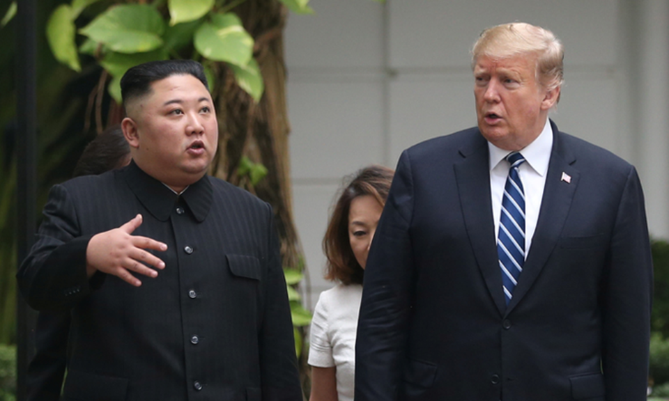 Tổng thống Trump khoe nhận thư “ấm áp” từ ông Kim Jong-un - 1 Tổng thống Trump khoe nhận thư “ấm áp” từ ông Kim Jong-un - 1
