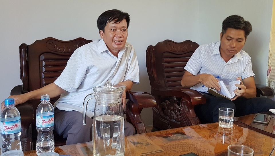 Mong Bí thư kiêm Chủ tịch xã “tỉnh ngộ” qua việc “gọt chết” gốc cây người dân! - 1 Mong Bí thư kiêm Chủ tịch xã “tỉnh ngộ” qua việc “gọt chết” gốc cây người dân! - 1