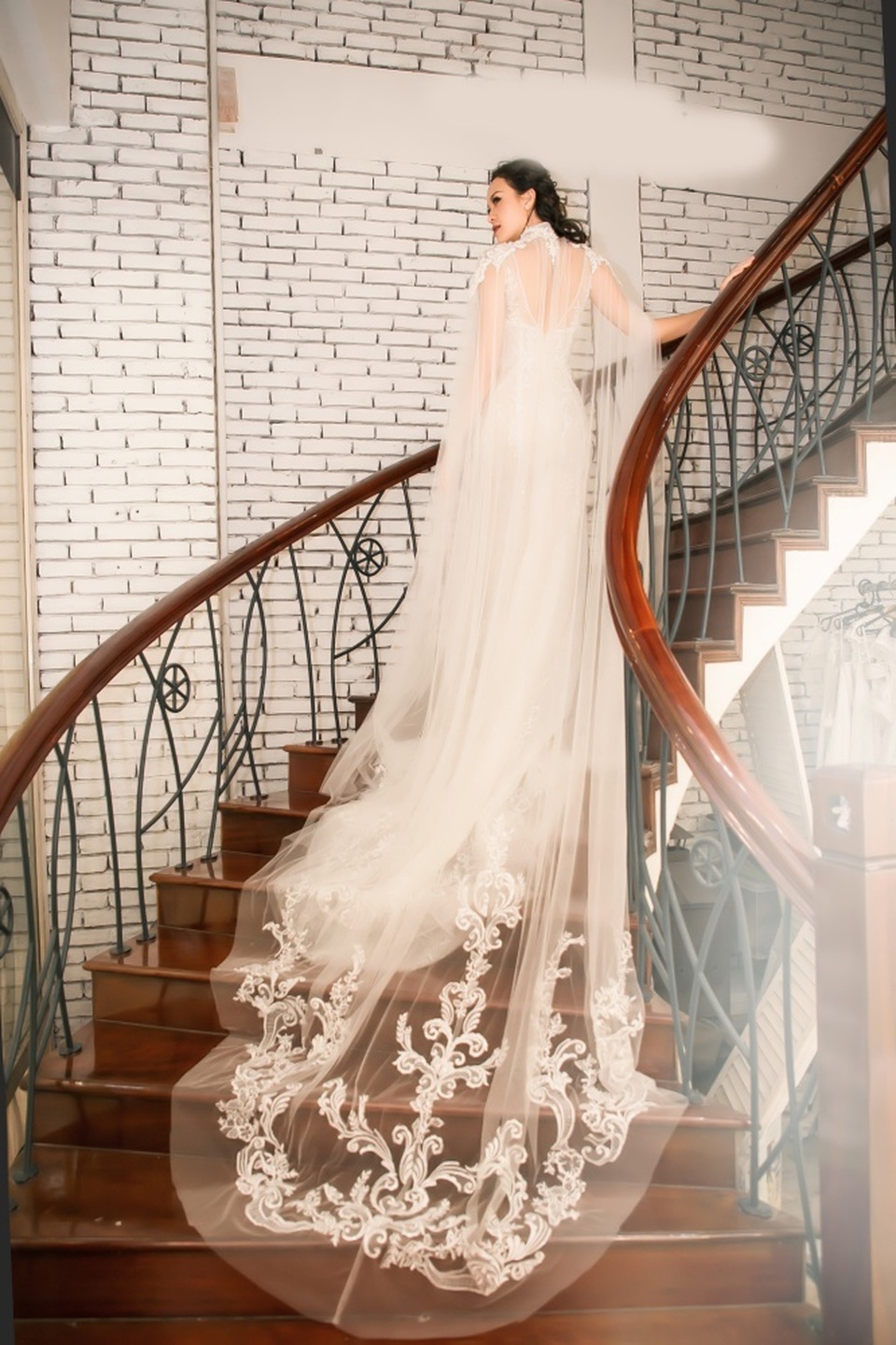 Lấy chồng Tây, MC nóng bỏng nhất nhì showbiz Việt áp lực nhất điều gì? - 11 Lấy chồng Tây, MC nóng bỏng nhất nhì showbiz Việt áp lực nhất điều gì? - 11