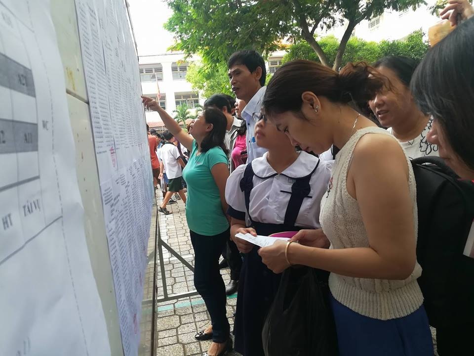 Sáng nay, học sinh TPHCM tranh suất 7 rớt, 1 đỗ vào lớp 6 chuyên Trần Đại Nghĩa - 1 Sáng nay, học sinh TPHCM tranh suất 7 rớt, 1 đỗ vào lớp 6 chuyên Trần Đại Nghĩa - 1