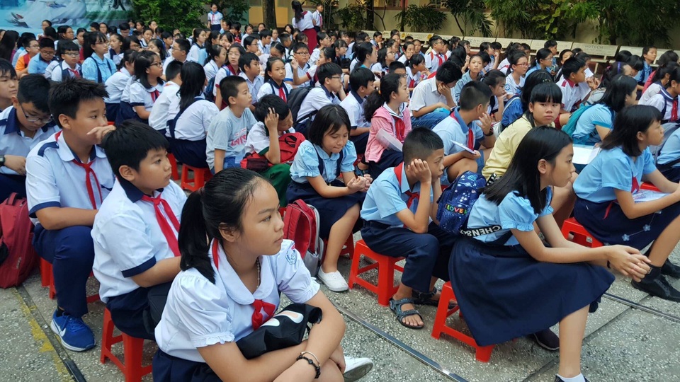 Sáng nay, học sinh TPHCM tranh suất 7 rớt, 1 đỗ vào lớp 6 chuyên Trần Đại Nghĩa - 2 Sáng nay, học sinh TPHCM tranh suất 7 rớt, 1 đỗ vào lớp 6 chuyên Trần Đại Nghĩa - 2