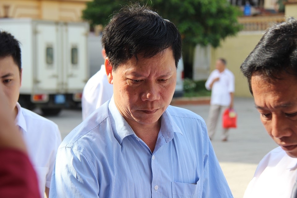 Cựu bác sĩ Hoàng Công Lương thừa nhận tội vô ý làm chết người - 2 Cựu bác sĩ Hoàng Công Lương thừa nhận tội vô ý làm chết người - 2