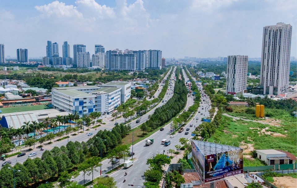 Khách ngoại mê mẩn biểu tượng kiến trúc mới của Sài Gòn - 1 Khách ngoại mê mẩn biểu tượng kiến trúc mới của Sài Gòn - 1