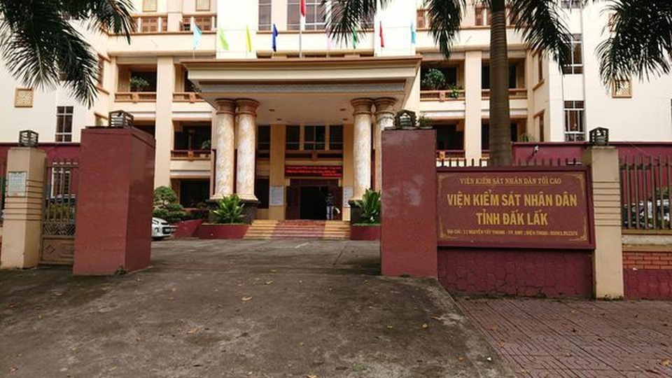 Nguyên Viện trưởng VKSND tỉnh Đắk Lắk bị đề nghị kỷ luật - 1 Nguyên Viện trưởng VKSND tỉnh Đắk Lắk bị đề nghị kỷ luật - 1