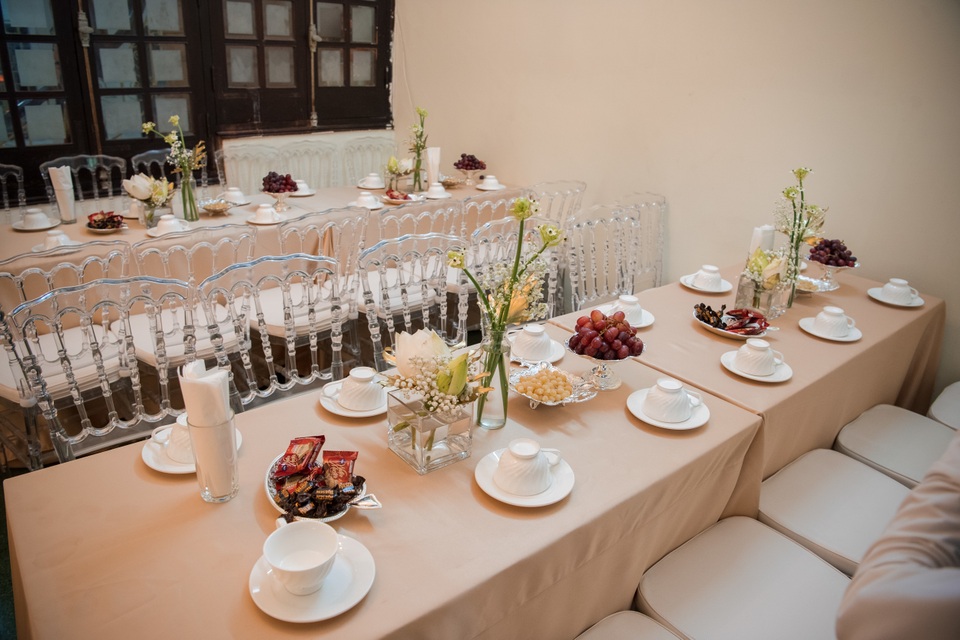 Chồng Tây đắm đuối khoá môi siêu mẫu Phương Mai trong lễ ăn hỏi - 15