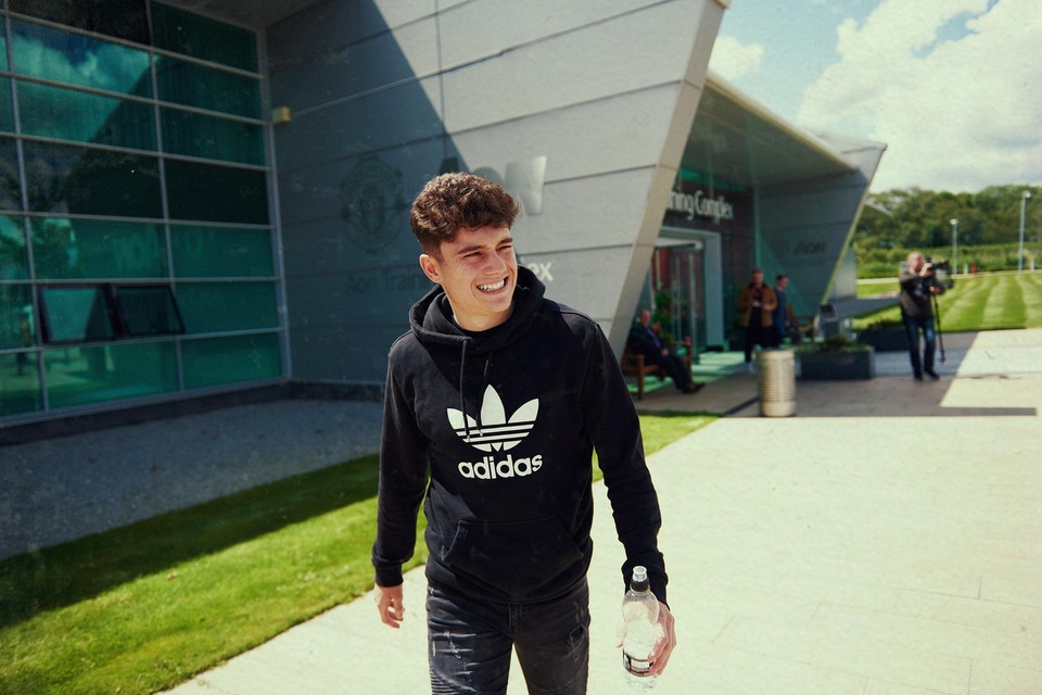 Những hình ảnh đầu tiên của tân binh Daniel James tại Man Utd - 2 Những hình ảnh đầu tiên của tân binh Daniel James tại Man Utd - 2